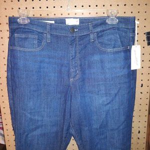 NWT- LIGHTWEIGHT UNIVERSAL THREAD DENIM JEANS -16